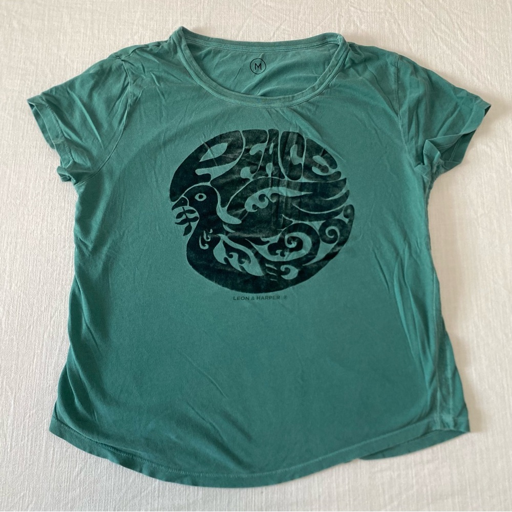 Léon & Harper “Peace” Graphic Tee
